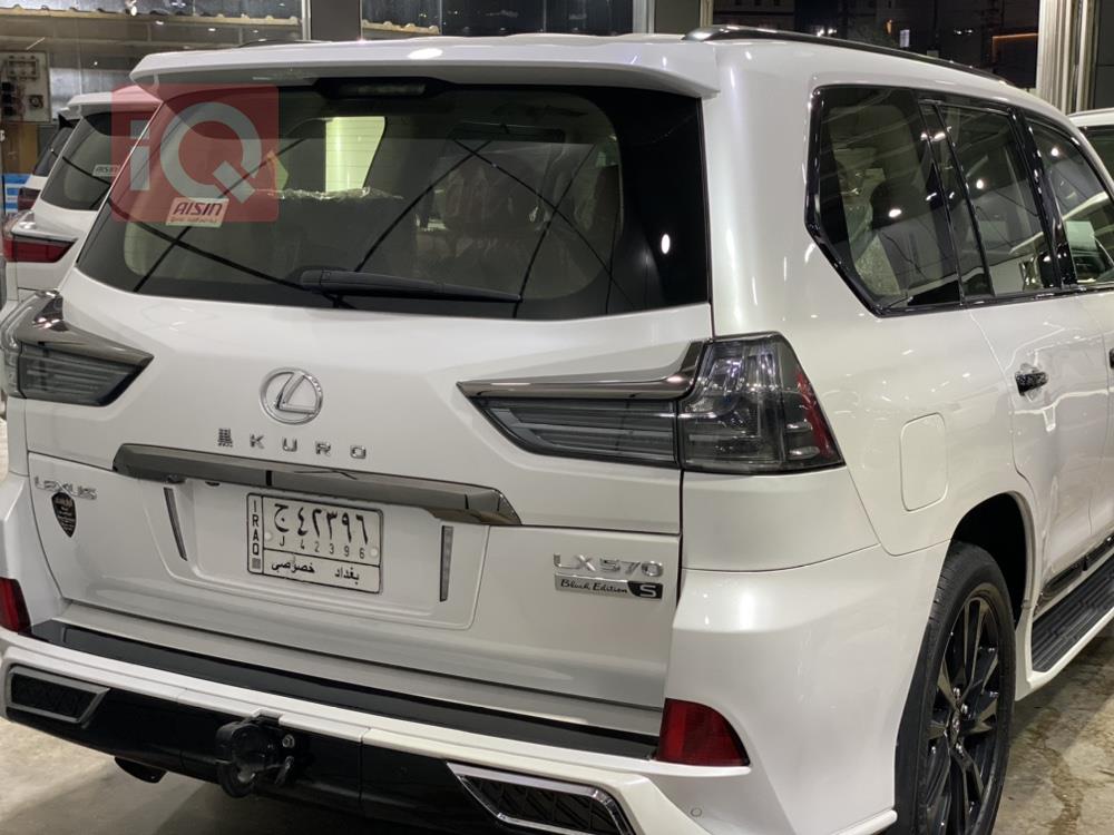 Lexus LX